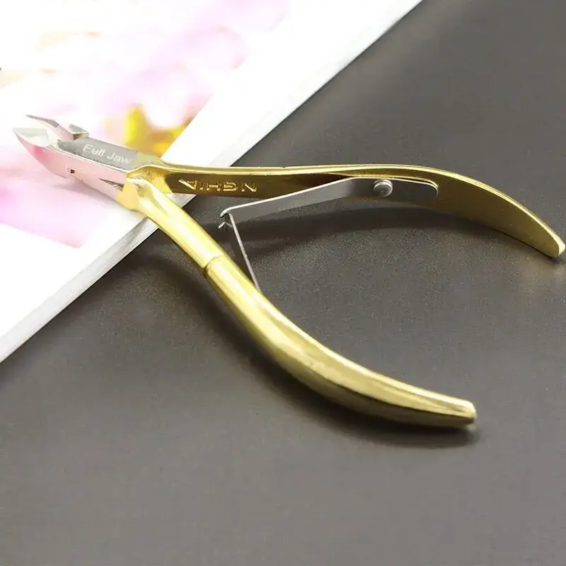 Golden Nail Art Scissors with 16 Knife Edge Design