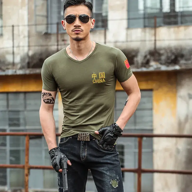Men Black Chinese Flag Embroidered Slim Fit T-Shirt