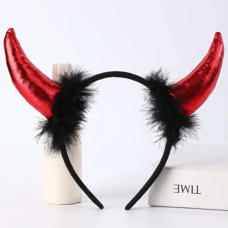 Big red light cloth horn black hair black buckle