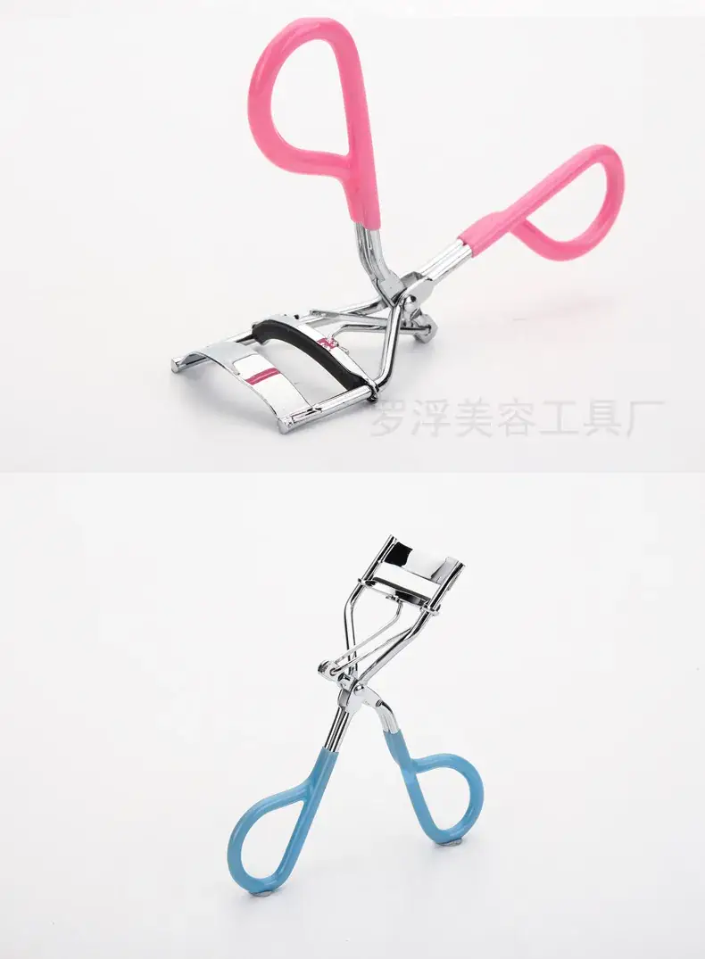 Gold Metal Eyelash Curler Beauty Tool — feature 4