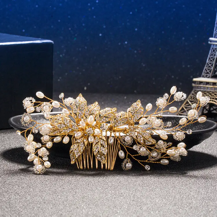 Bridal Hair Comb with Golden Leaf Design - Image 4