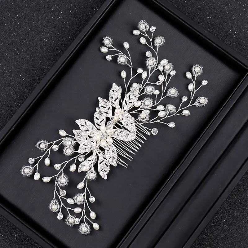 Bridal Hair Comb with Golden Leaf Design - Image 5
