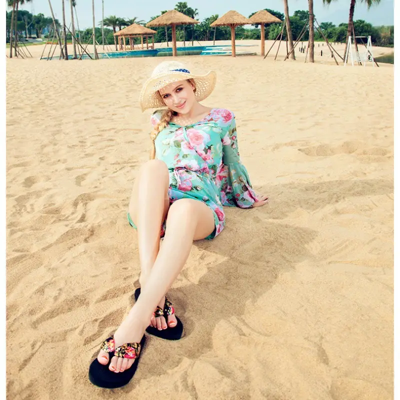 Women's Bohemian Flip Flops Mid-heel Summer Sandals