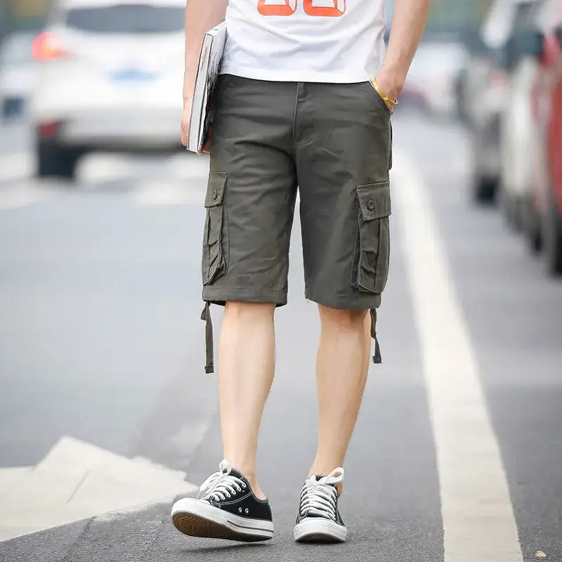 Men's Green Cargo Shorts with 5-Quilted Design - Image 5