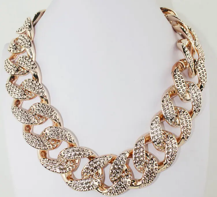 Vintage Gothic Pearl Necklace Set for Women — feature 4