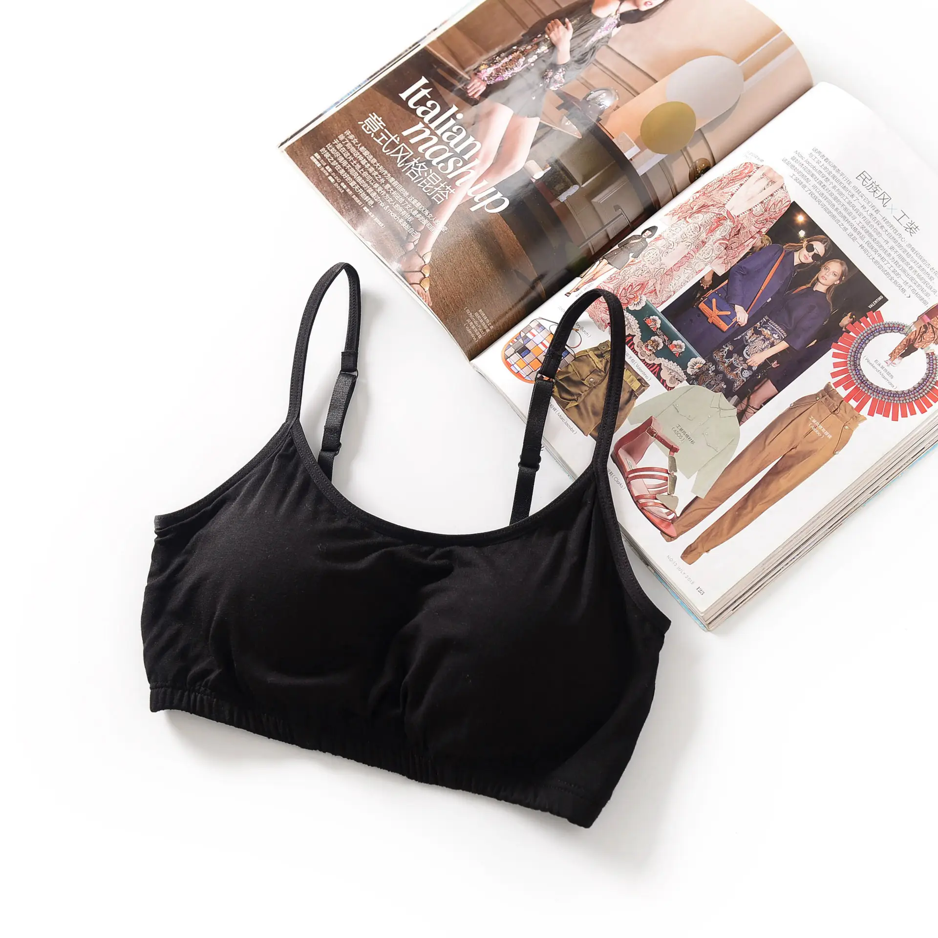 Wire-Free Yoga Bra with Chest Pad & Half-Length Top