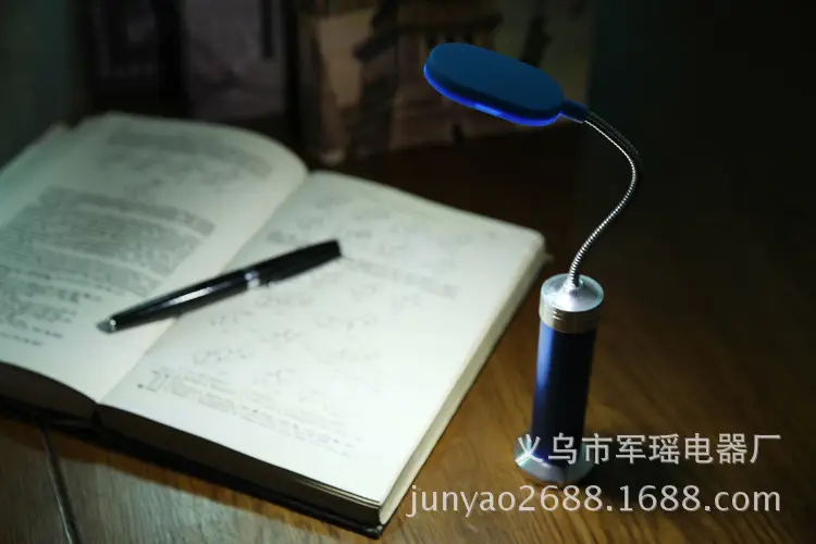 LED Work Light with 15MSD Multi-Function Brush - Image 4