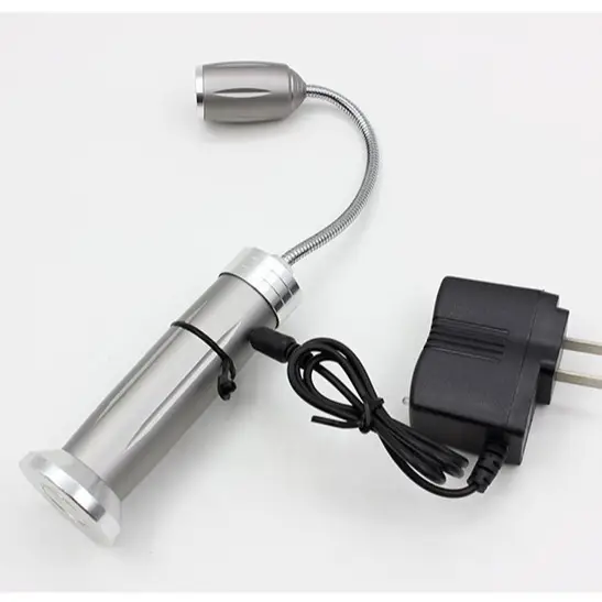 Rechargeable Magnet Rotating Flashlight with Zoom & Magnet - Image 4