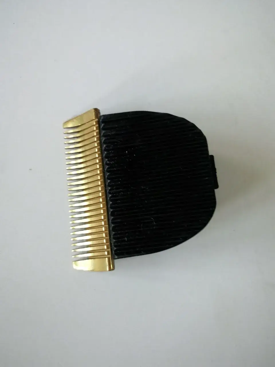 Electric Hair Clipper with Universal Ceramic Blade - Image 2