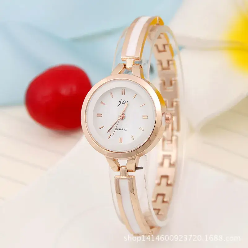 Women Silver Alloy Bracelet Watch Compact Dial