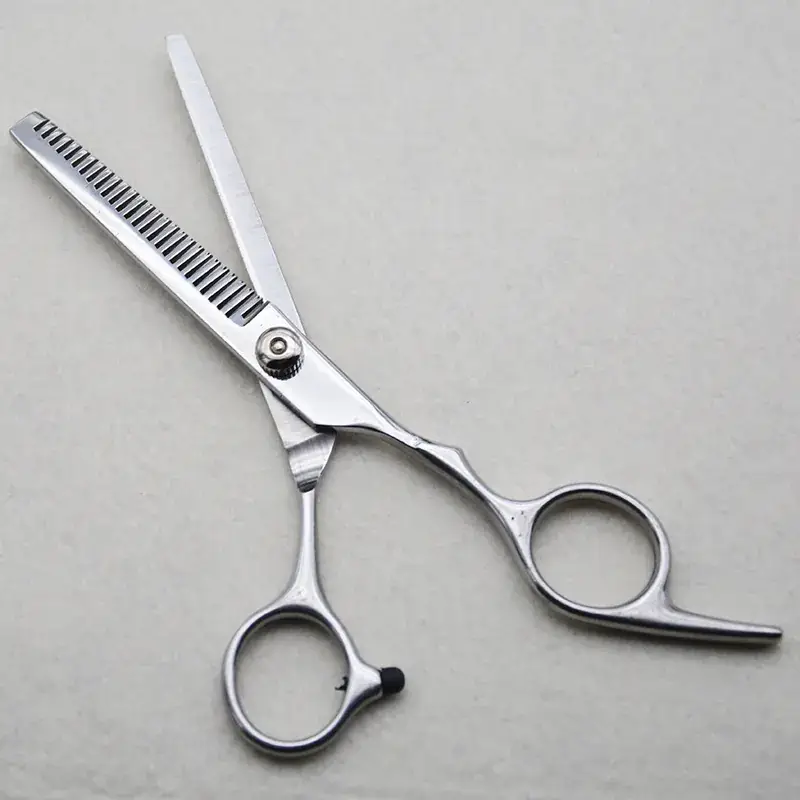 Hairdressing Scissors for Thinning Bangs and Professional Use - Image 2