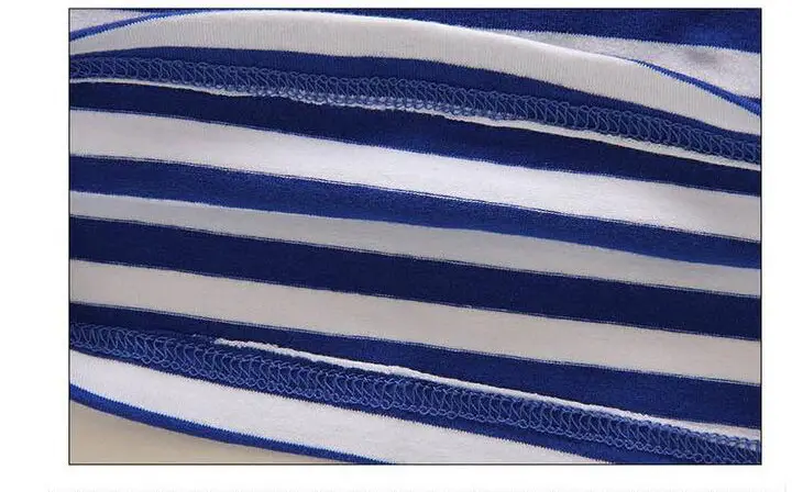 943