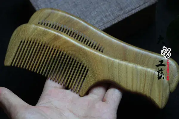 Green Sandalwood Wooden Combs Long Non-Splicing Craft - Image 5