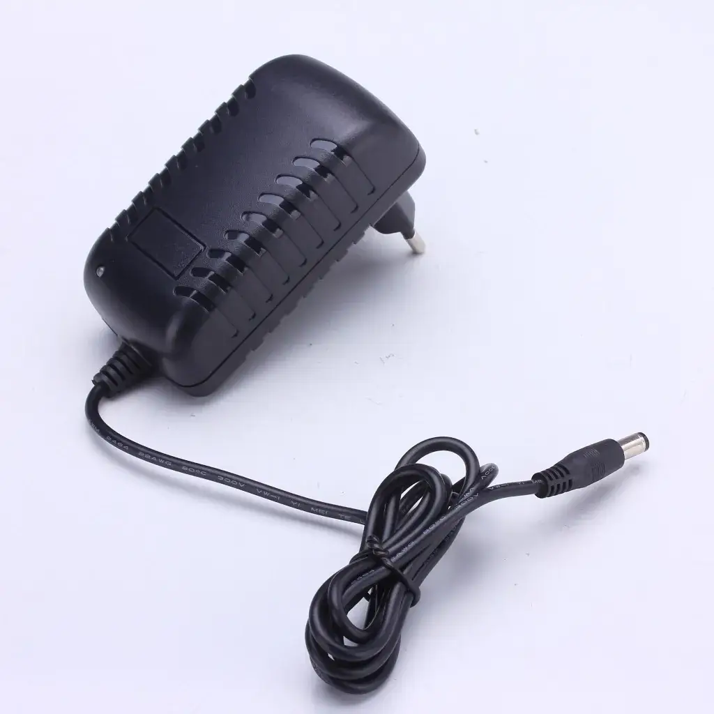 Universal 12V3A EVD Power Adapter for All Devices - Image 3