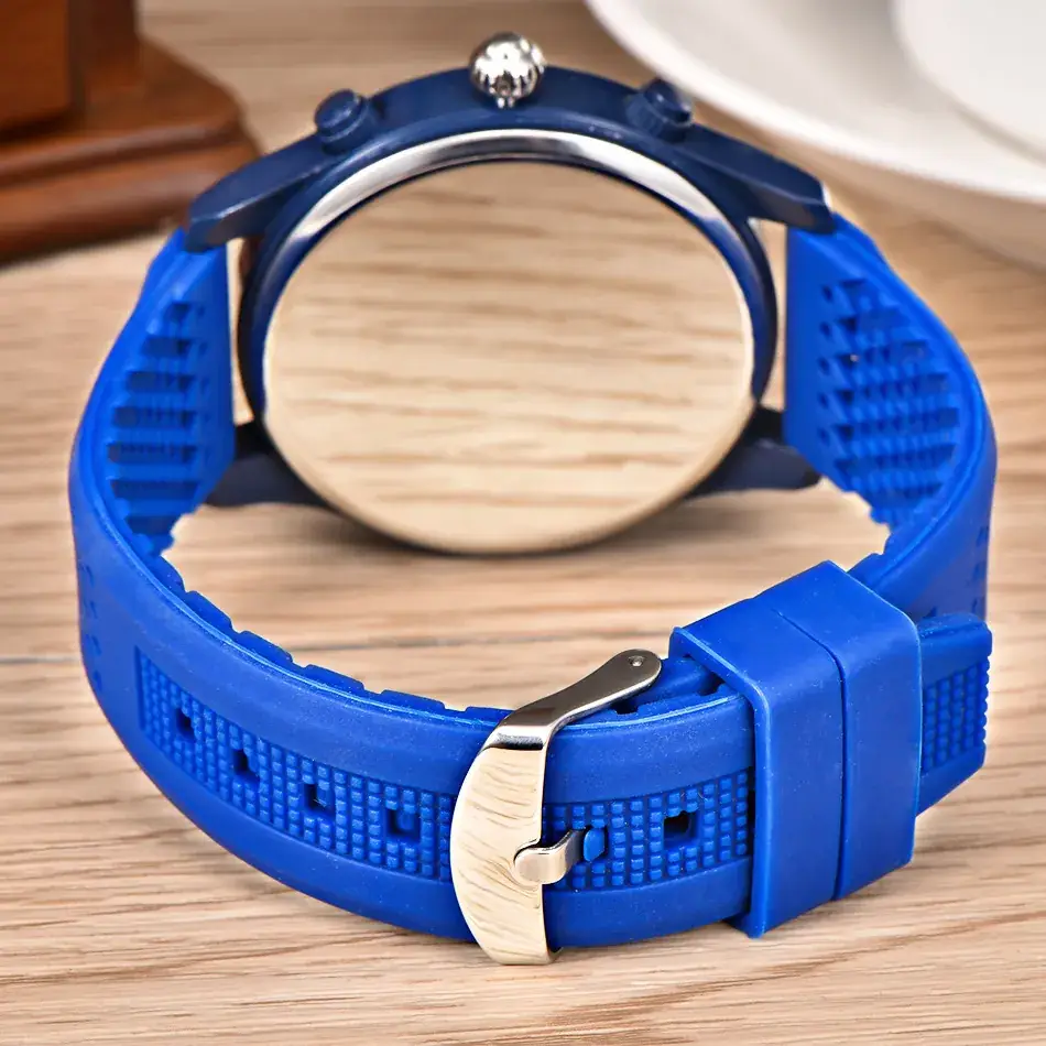 Men's Black Silicone Sports Quartz Wrist Watch - Image 18