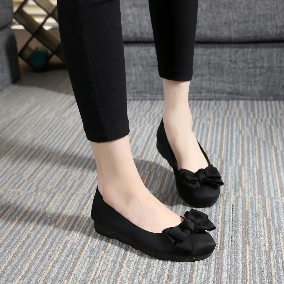 Old Beijing Cloth Shoes Women's Shoes Flat Bean Shoes Bow Round Head Shallow Mouth Soft Bottom Black Work Shoes Women's Single Shoes - Image 12