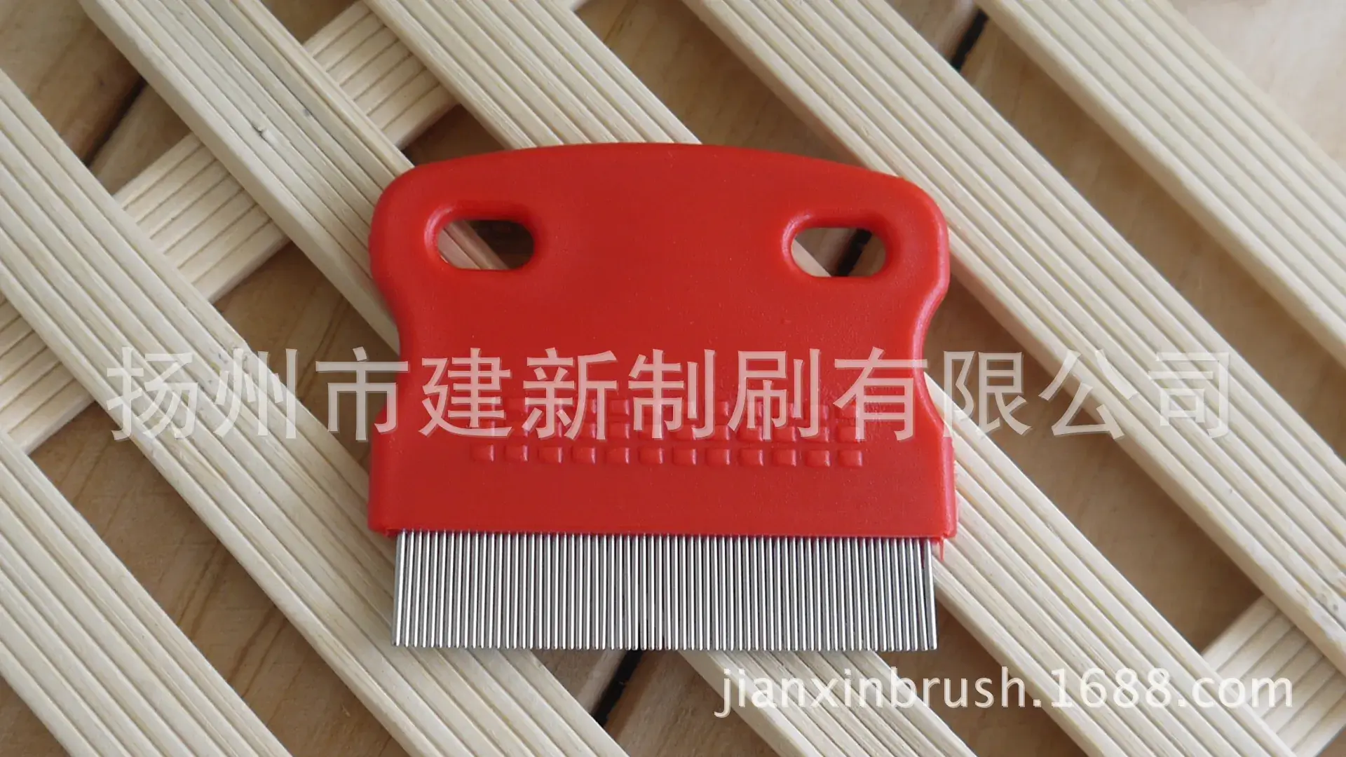 Red Silicone Pet Flea Comb with Stainless Steel Blade - Image 3