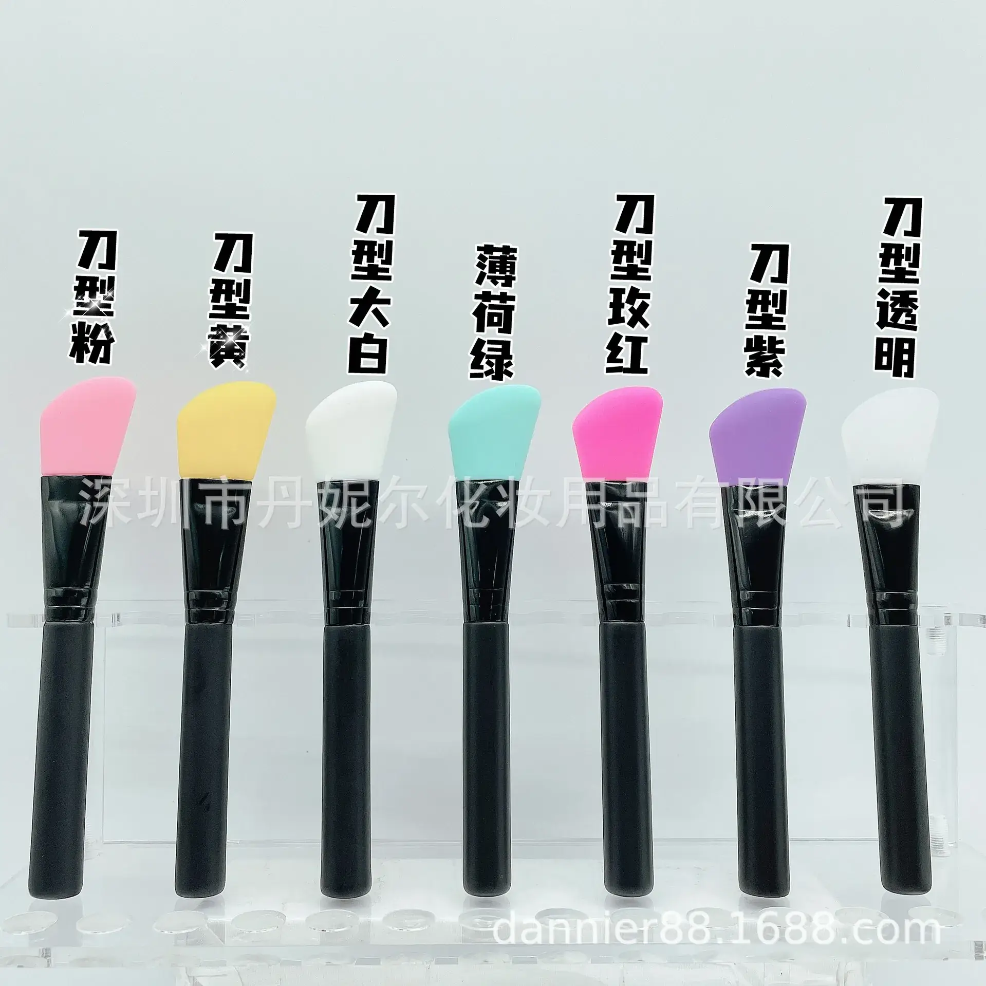 Silicone Makeup Brushes Set for Blending & Contouring - Image 25