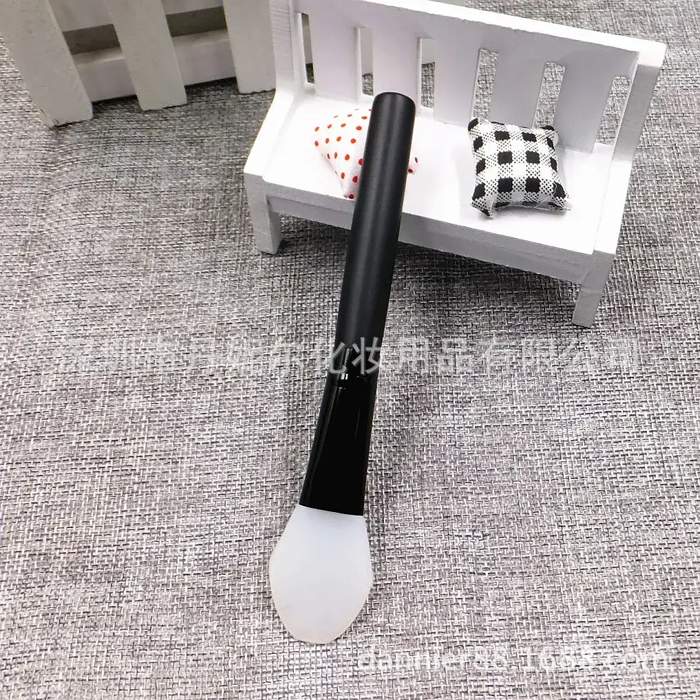 Silicone Makeup Brushes Set for Blending & Contouring - Image 13