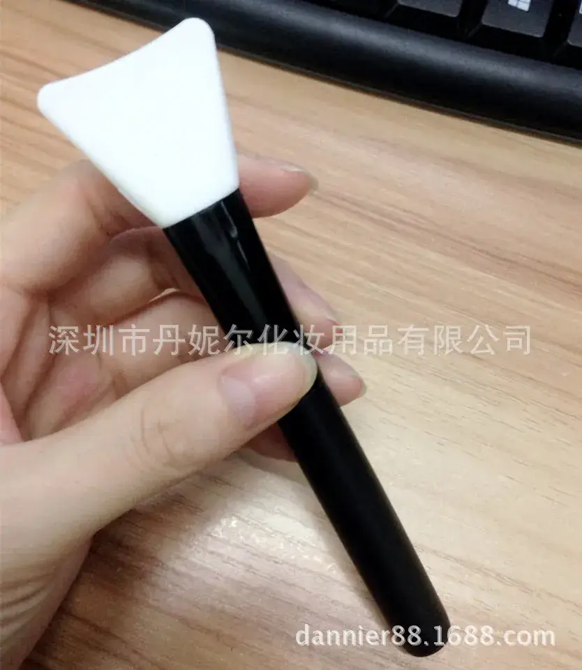Silicone Makeup Brushes Set for Blending & Contouring - Image 5