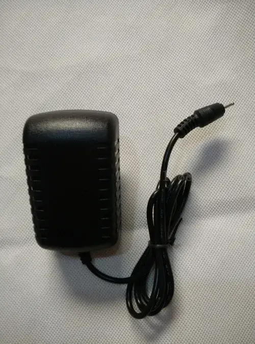 Motorola XOOM 12V1.5A Power Adapter Black - Image 2