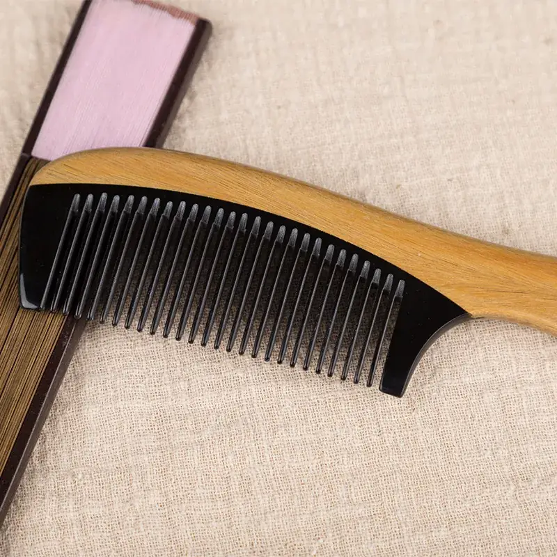 Wooden Hair Comb with Green Sandalwood Design - Image 4