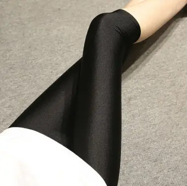 Black Velvet Padded Leggings Plus Size Women - Image 5