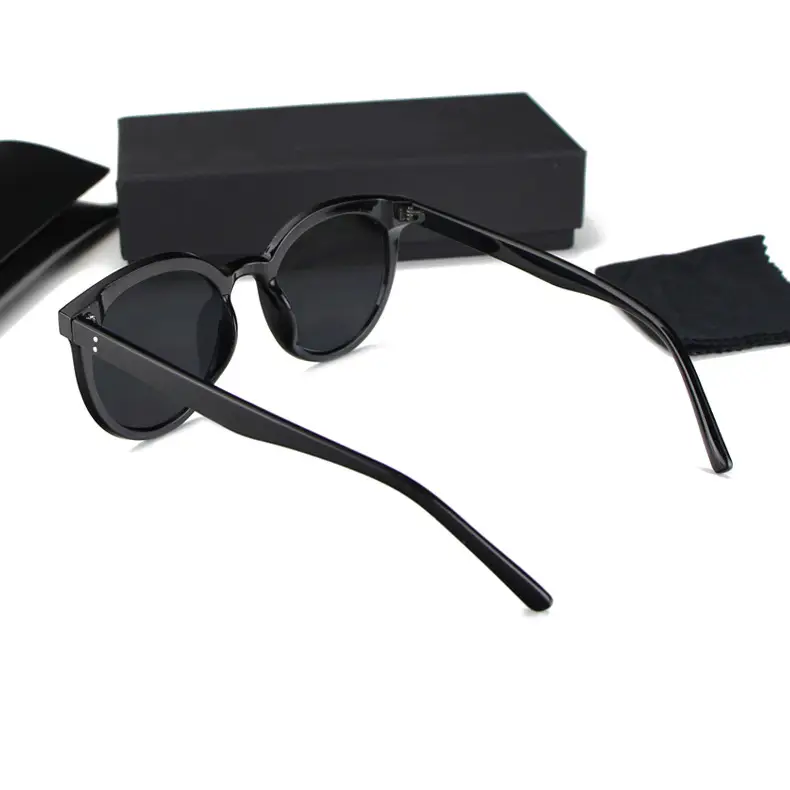 Black Polarized Sunglasses for Men Women Large Frame — feature 25