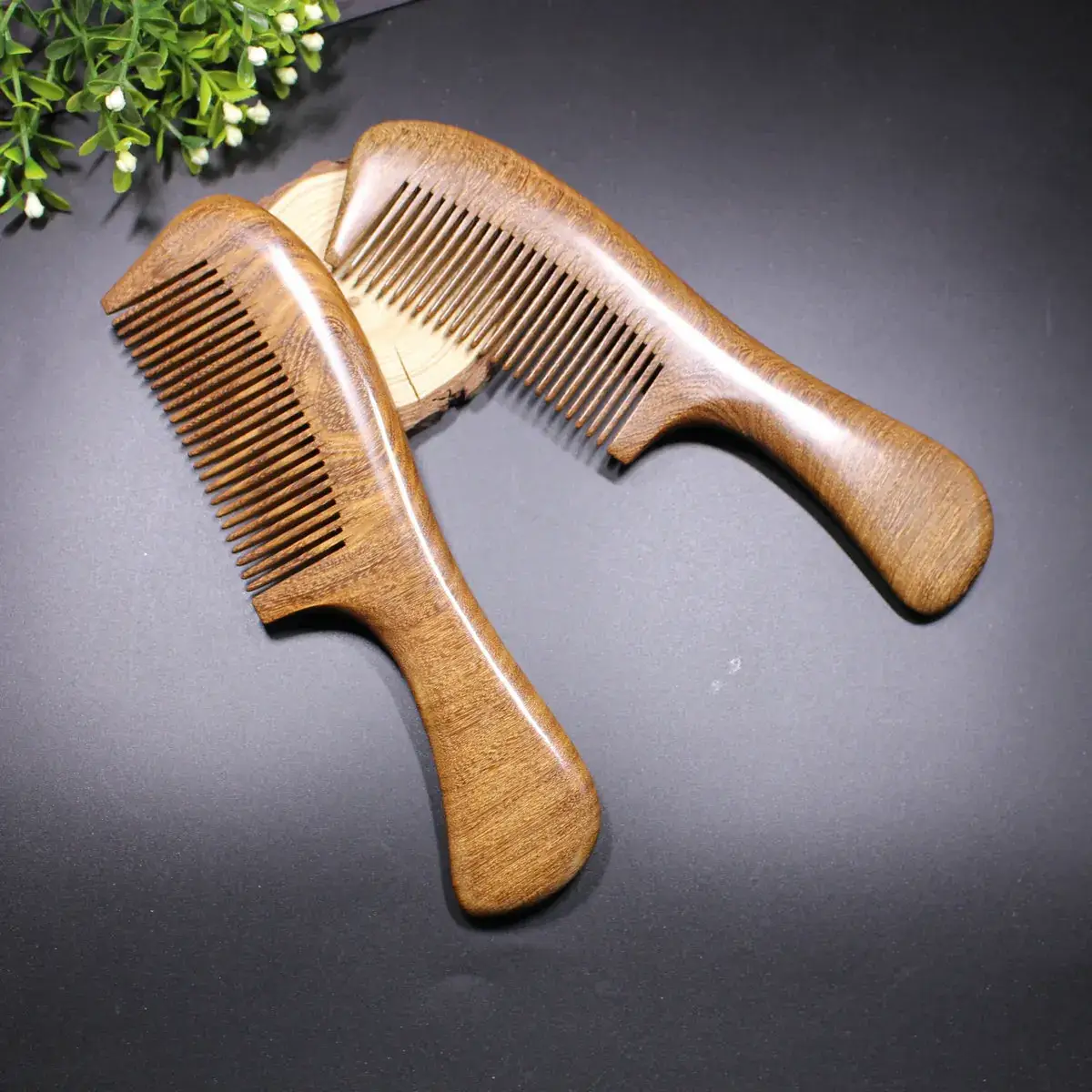Natural Black Gold Sandalwood Hair Comb Whole Wood Long Handle - Image 2