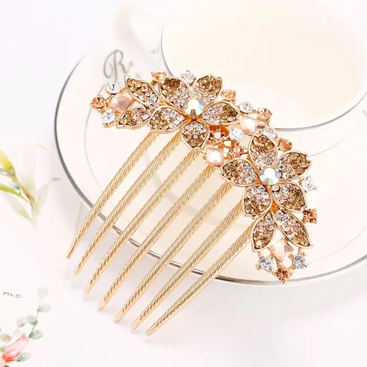Crystal Flower Hair Comb with 7 Teeth Design - Image 4