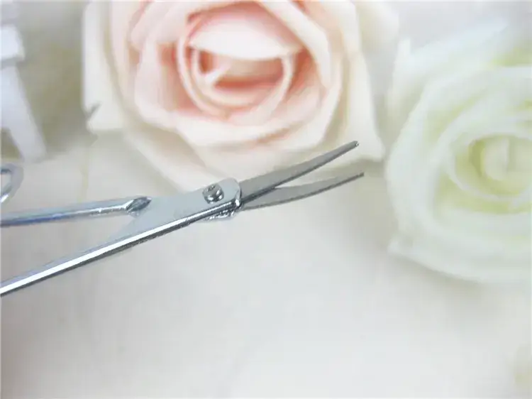 Eyebrow Trimming Scissors Wholesale Silver — feature 17