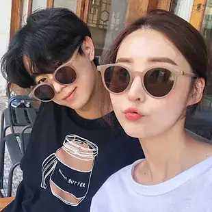 Korean Oval Sunglasses Alien Star Design — feature 6