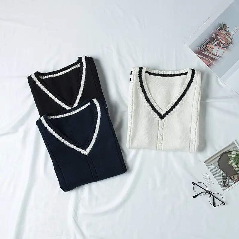 V-Neck Twist Vest Black Cream Men Women - Image 5