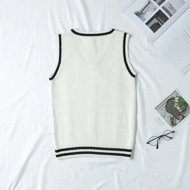 V-Neck Twist Vest Black Cream Men Women - Image 7