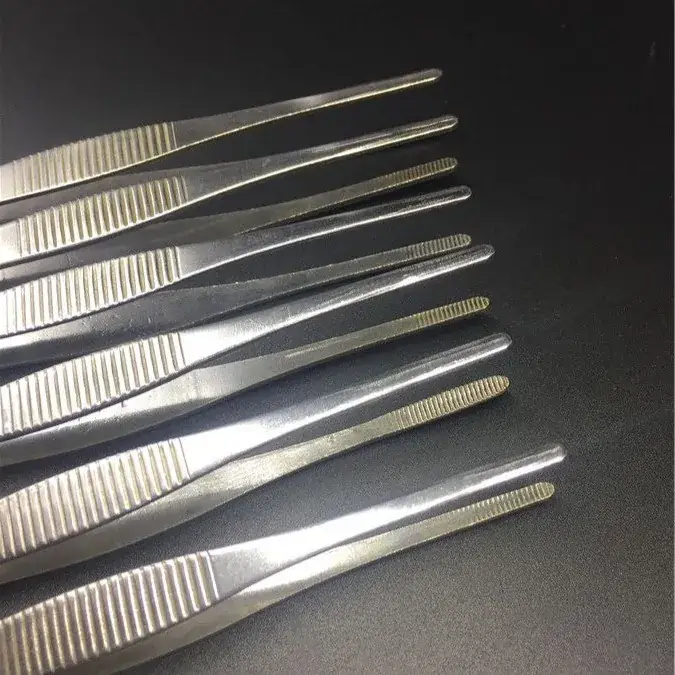 Medical Tweezers 16cm Unstitched Clips - Image 3