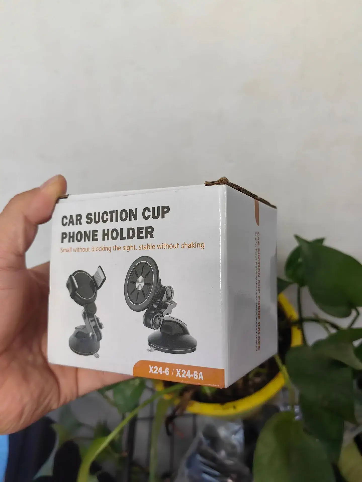 Cross-Car Mount Phone Holder with Suction Cup for Trucks — feature 36