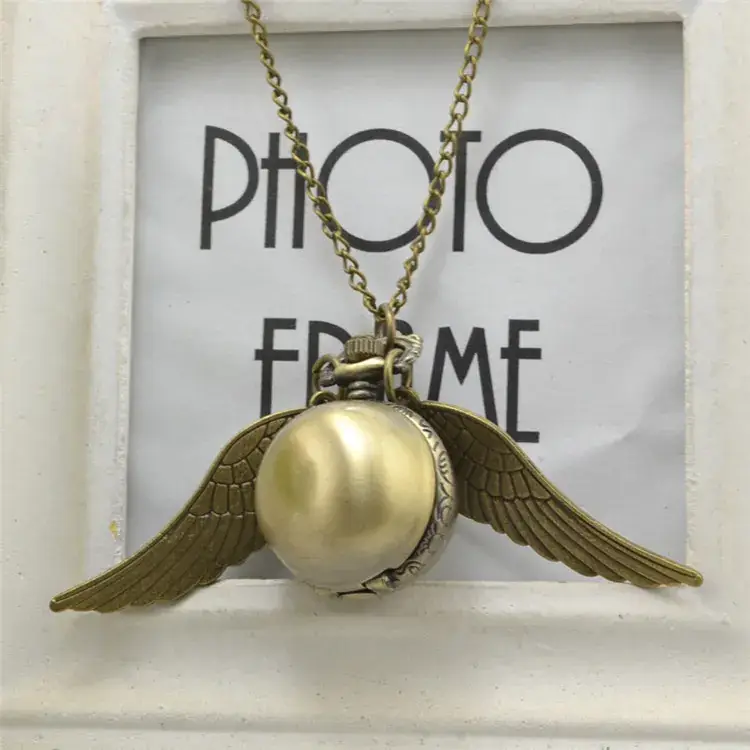 Harris Wing Pocket Watch with Wings Pendant — feature 14