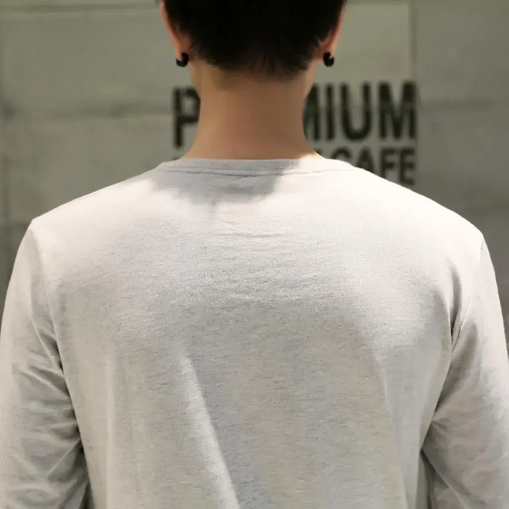 Men Long-Sleeved Red Cotton T-Shirt — feature 12