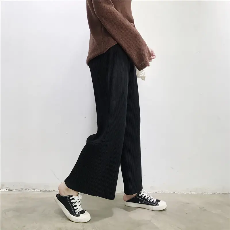 Women's Wide Leg Pleated Pants with Elastic Waist - Image 3