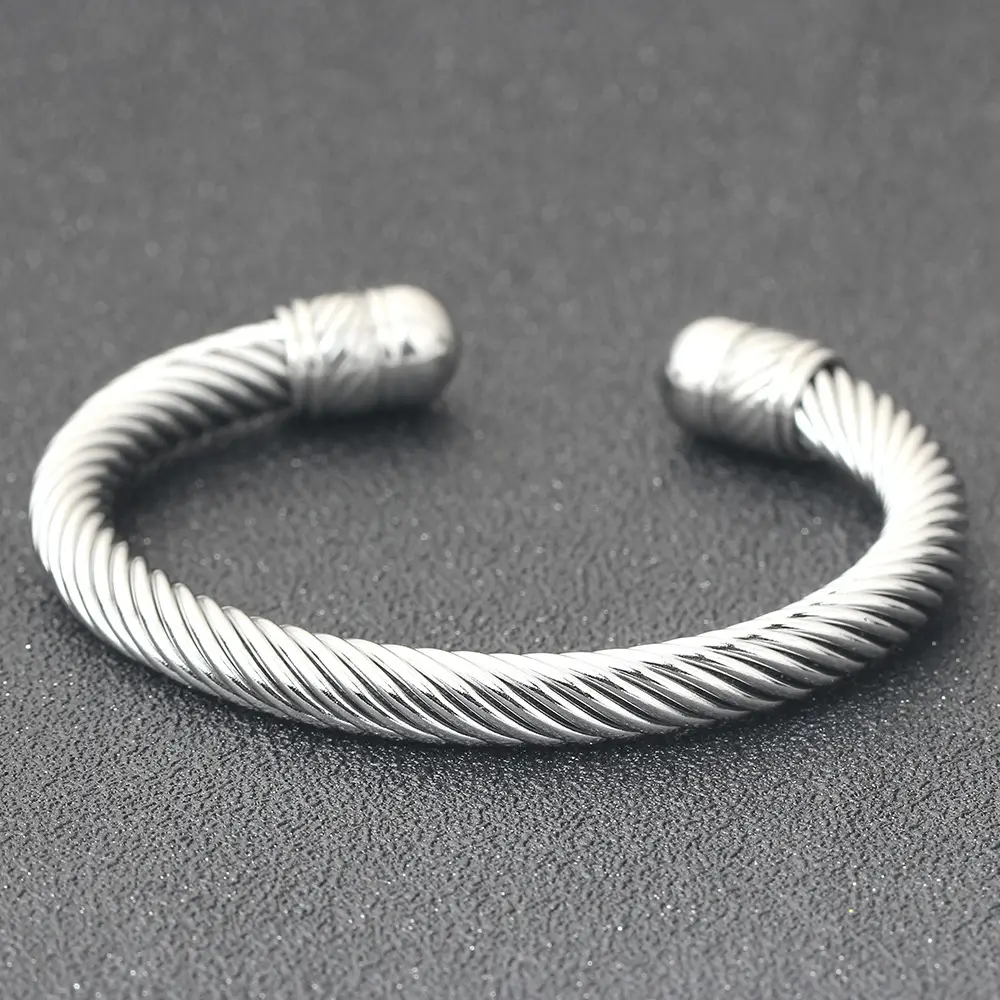 Adjustable Stainless Steel Personalized Bracelet 7mm — feature 10