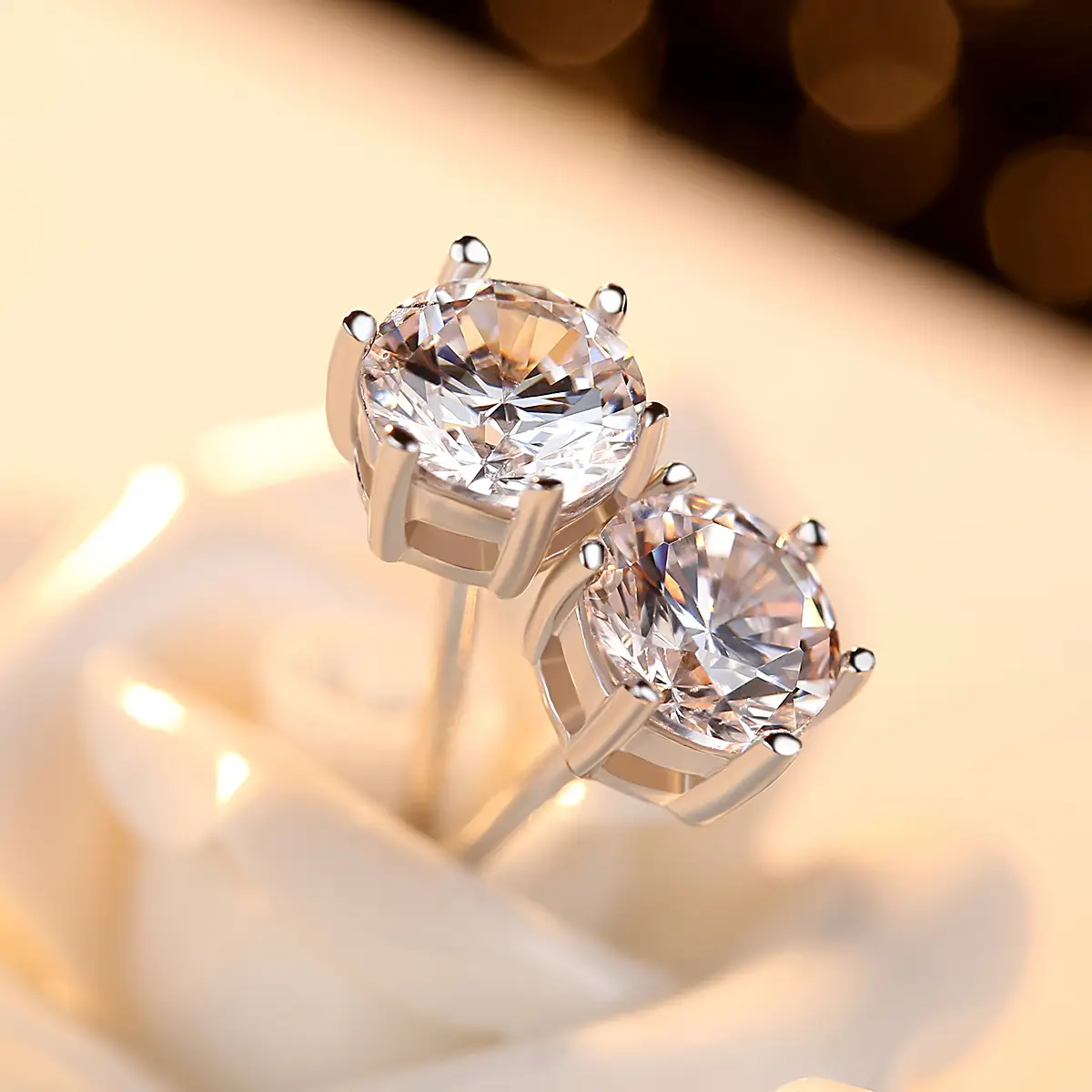 8 Heart Zircon Earrings Silver 5mm Wholesale - Image 4