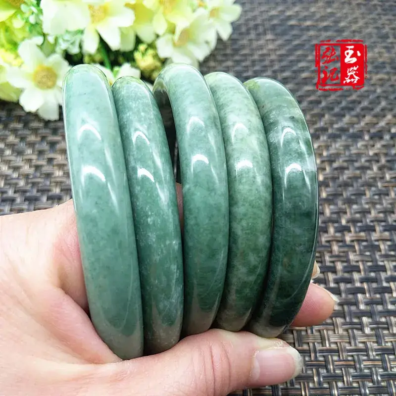 Guizhou Jade Dark Green Round Bracelet Set — feature 2