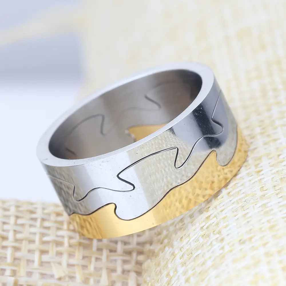 9mm Two-Color Crack Stainless Steel Ring for Men - Image 4