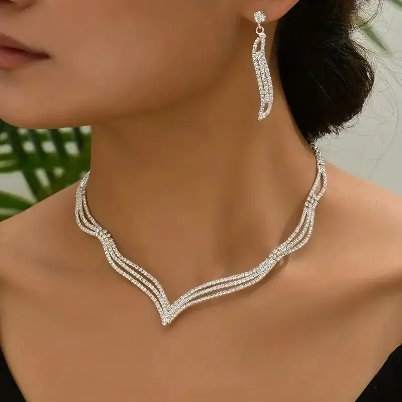 Bridal Jewelry Set with Rhinestone Claws & Necklace — feature 15
