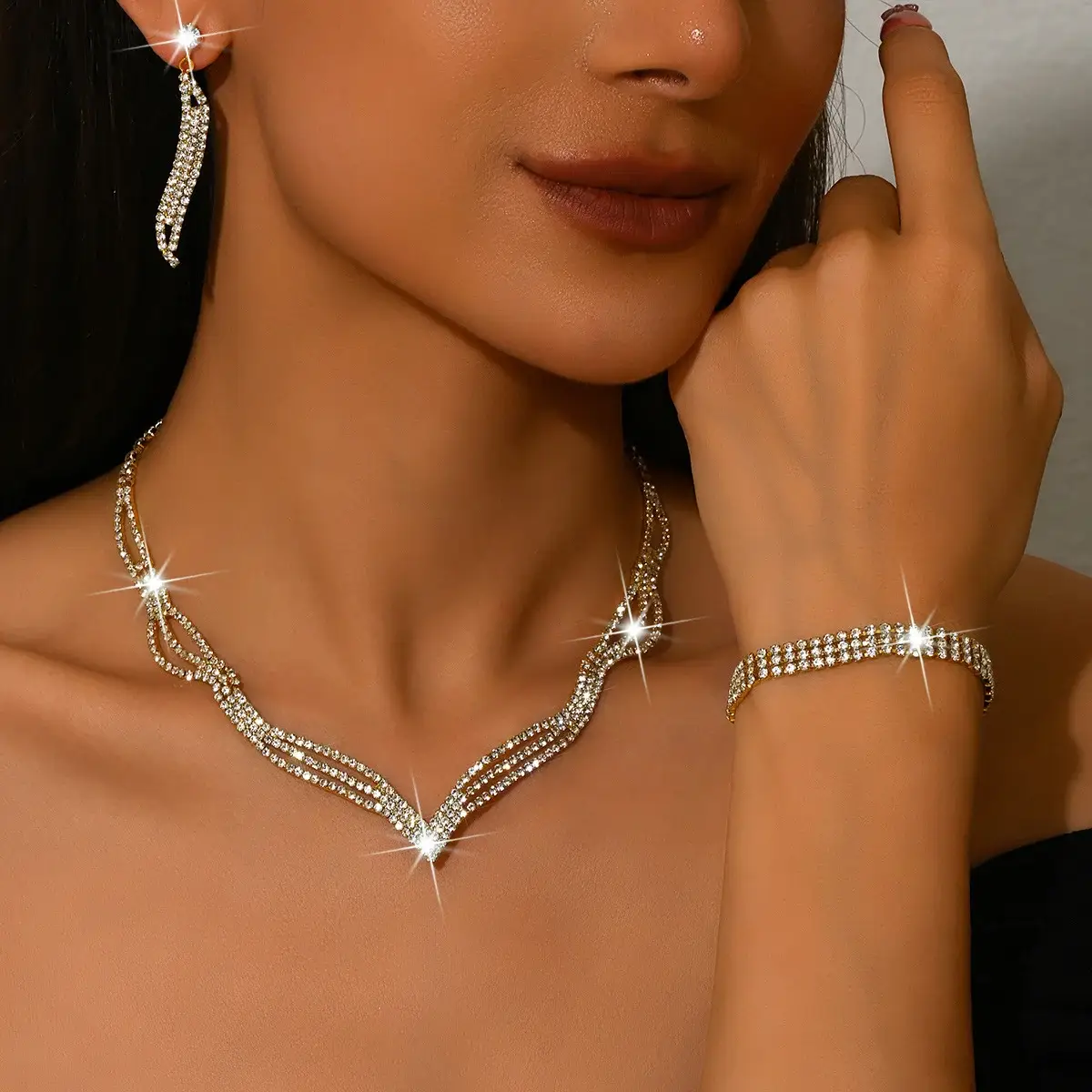 Bridal Jewelry Set with Rhinestone Claws & Necklace — feature 16