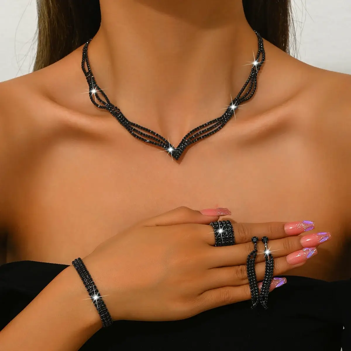 Bridal Jewelry Set with Rhinestone Claws & Necklace — feature 23