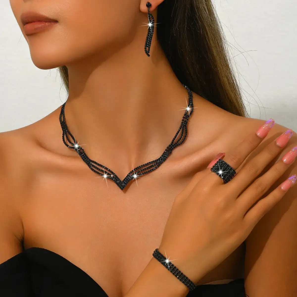 Bridal Jewelry Set with Rhinestone Claws & Necklace — feature 24