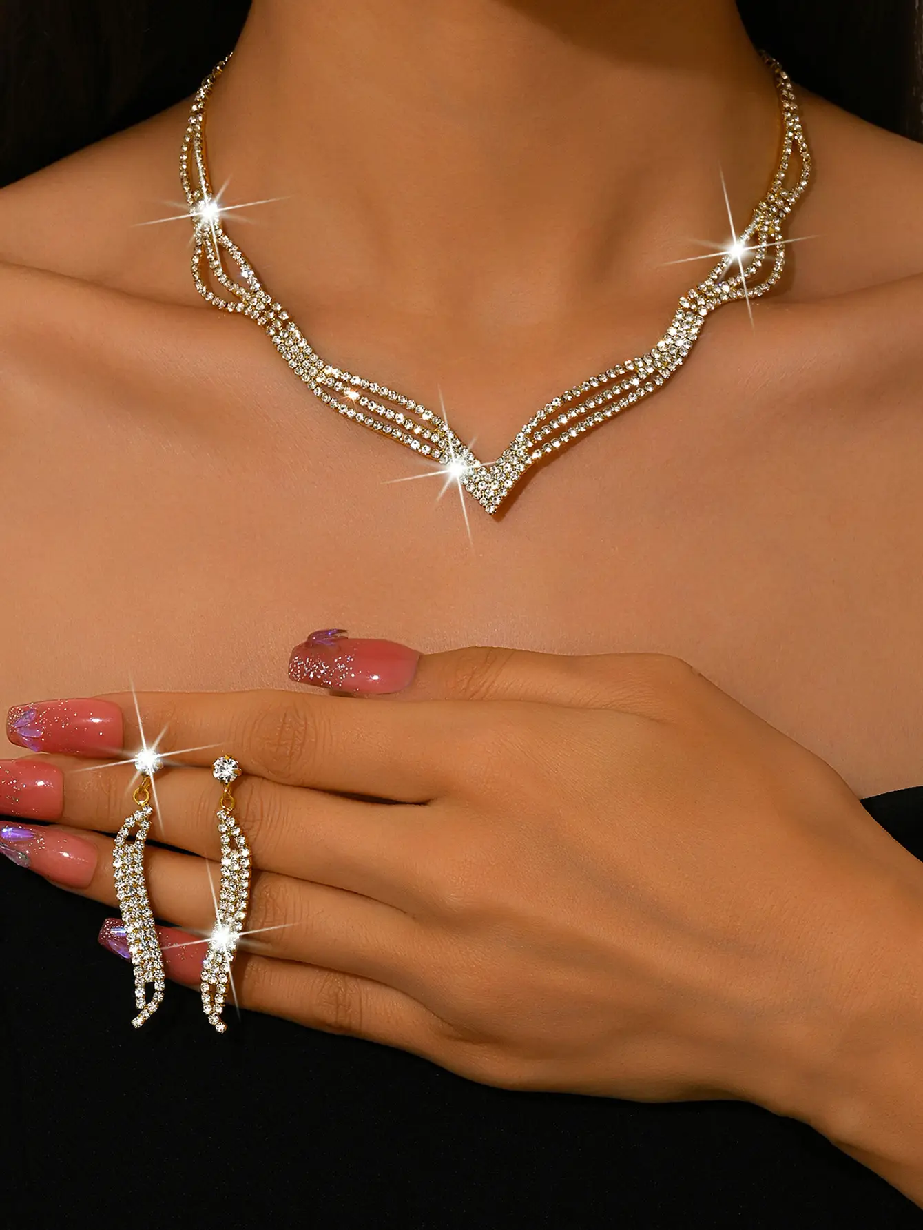 Bridal Jewelry Set with Rhinestone Claws & Necklace - Image 9