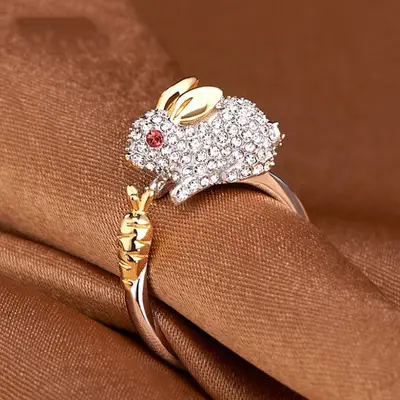 Full Diamond Zodiac Ring with Green Leaf Design - Image 4