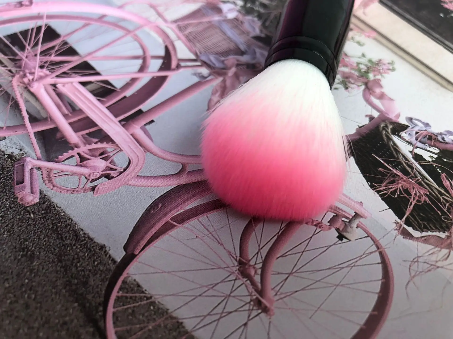 Non-Latex Bullet Powder Brush Blush Brush — feature 5